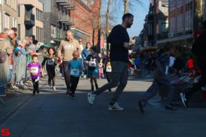 [Activiteiten en Festiviteiten] :: Drechtstadloop Gro-Up Puppy Run (16)
