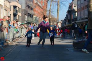 [Activiteiten en Festiviteiten] :: Drechtstadloop Gro-Up Puppy Run (9)