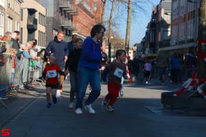 [Activiteiten en Festiviteiten] :: Drechtstadloop Gro-Up Puppy Run (14)