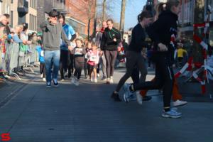 [Activiteiten en Festiviteiten] :: Drechtstadloop Gro-Up Puppy Run (18)