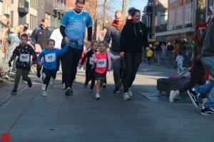 [Activiteiten en Festiviteiten] :: Drechtstadloop Gro-Up Puppy Run (6)