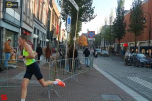 [Activiteiten en Festiviteiten] :: Drechtstadloop Halve Marathon Eind (59)