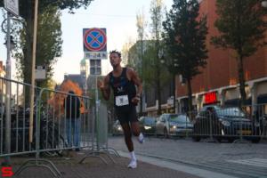 [Activiteiten en Festiviteiten] :: Drechtstadloop Halve Marathon Eind (62)