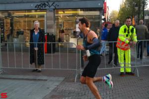 [Activiteiten en Festiviteiten] :: Drechtstadloop Halve Marathon Eind (59)