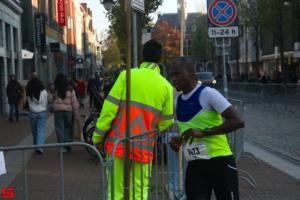 [Activiteiten en Festiviteiten] :: Drechtstadloop Halve Marathon Eind (67)