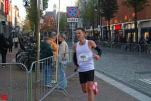 [Activiteiten en Festiviteiten] :: Drechtstadloop Halve Marathon Eind (66)