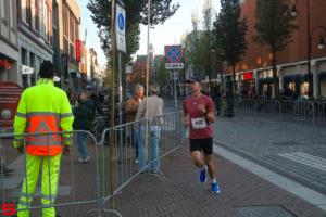 [Activiteiten en Festiviteiten] :: Drechtstadloop Halve Marathon Eind (55)