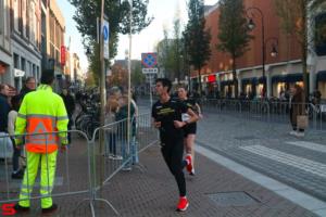 [Activiteiten en Festiviteiten] :: Drechtstadloop Halve Marathon Eind (57)