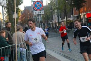 [Activiteiten en Festiviteiten] :: Drechtstadloop Halve Marathon Eind (65)