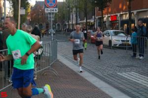 [Activiteiten en Festiviteiten] :: Drechtstadloop Halve Marathon Eind (54)