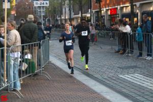 [Activiteiten en Festiviteiten] :: Drechtstadloop Halve Marathon Eind (60)