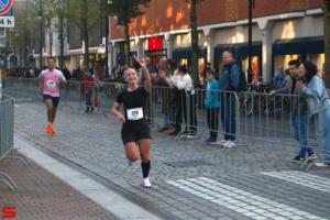 [Activiteiten en Festiviteiten] :: Drechtstadloop Halve Marathon Eind (64)