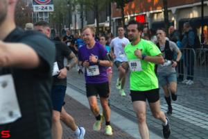 [Activiteiten en Festiviteiten] :: Drechtstadloop Halve Marathon Eind (65)