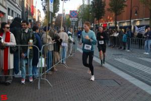 [Activiteiten en Festiviteiten] :: Drechtstadloop Halve Marathon Eind (56)