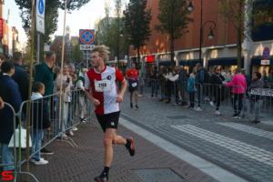 [Activiteiten en Festiviteiten] :: Drechtstadloop Halve Marathon Eind (60)
