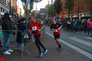 [Activiteiten en Festiviteiten] :: Drechtstadloop Halve Marathon Eind (61)