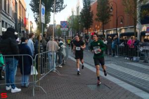[Activiteiten en Festiviteiten] :: Drechtstadloop Halve Marathon Eind (64)