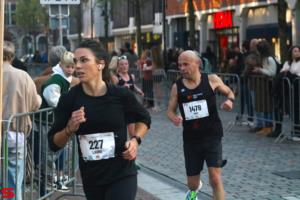 [Activiteiten en Festiviteiten] :: Drechtstadloop Halve Marathon Eind (58)