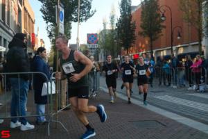 [Activiteiten en Festiviteiten] :: Drechtstadloop Halve Marathon Eind (56)