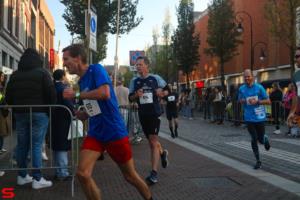 [Activiteiten en Festiviteiten] :: Drechtstadloop Halve Marathon Eind (57)