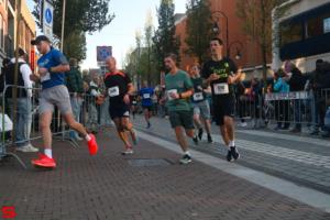 [Activiteiten en Festiviteiten] :: Drechtstadloop Halve Marathon Eind (64)