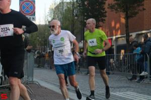 [Activiteiten en Festiviteiten] :: Drechtstadloop Halve Marathon Eind (59)