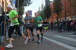[Activiteiten en Festiviteiten] :: Drechtstadloop Halve Marathon Eind (65)
