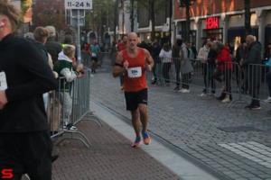 [Activiteiten en Festiviteiten] :: Drechtstadloop Halve Marathon Eind (64)