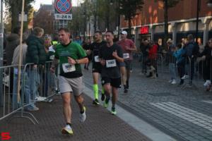 [Activiteiten en Festiviteiten] :: Drechtstadloop Halve Marathon Eind (68)