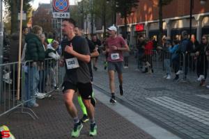 [Activiteiten en Festiviteiten] :: Drechtstadloop Halve Marathon Eind (54)