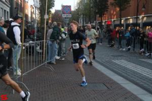 [Activiteiten en Festiviteiten] :: Drechtstadloop Halve Marathon Eind (59)