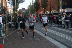 [Activiteiten en Festiviteiten] :: Drechtstadloop Halve Marathon Eind (62)