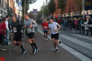 [Activiteiten en Festiviteiten] :: Drechtstadloop Halve Marathon Eind (63)