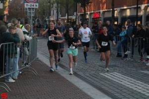 [Activiteiten en Festiviteiten] :: Drechtstadloop Halve Marathon Eind (64)