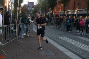 [Activiteiten en Festiviteiten] :: Drechtstadloop Halve Marathon Eind (68)