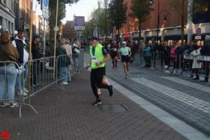 [Activiteiten en Festiviteiten] :: Drechtstadloop Halve Marathon Eind (55)