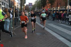 [Activiteiten en Festiviteiten] :: Drechtstadloop Halve Marathon Eind (57)