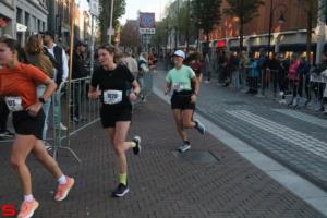 [Activiteiten en Festiviteiten] :: Drechtstadloop Halve Marathon Eind (58)