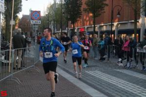 [Activiteiten en Festiviteiten] :: Drechtstadloop Halve Marathon Eind (61)