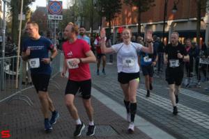 [Activiteiten en Festiviteiten] :: Drechtstadloop Halve Marathon Eind (64)