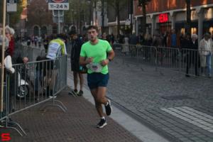 [Activiteiten en Festiviteiten] :: Drechtstadloop Halve Marathon Eind (59)