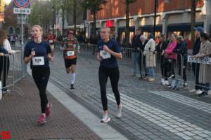 [Activiteiten en Festiviteiten] :: Drechtstadloop Halve Marathon Eind (54)