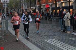 [Activiteiten en Festiviteiten] :: Drechtstadloop Halve Marathon Eind (55)