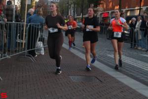 [Activiteiten en Festiviteiten] :: Drechtstadloop Halve Marathon Eind (66)