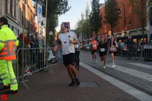 [Activiteiten en Festiviteiten] :: Drechtstadloop Halve Marathon Eind (67)