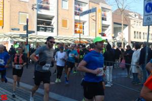 [Activiteiten en Festiviteiten] :: Drechtstadloop Halve Marathon Start (19)