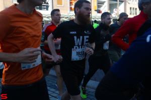 [Activiteiten en Festiviteiten] :: Drechtstadloop Halve Marathon Start (14)