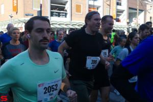 [Activiteiten en Festiviteiten] :: Drechtstadloop Halve Marathon Start (23)