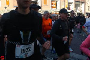 [Activiteiten en Festiviteiten] :: Drechtstadloop Halve Marathon Start (14)