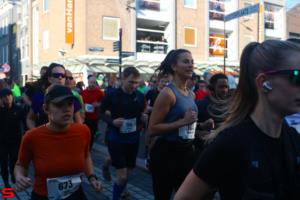 [Activiteiten en Festiviteiten] :: Drechtstadloop Halve Marathon Start (17)